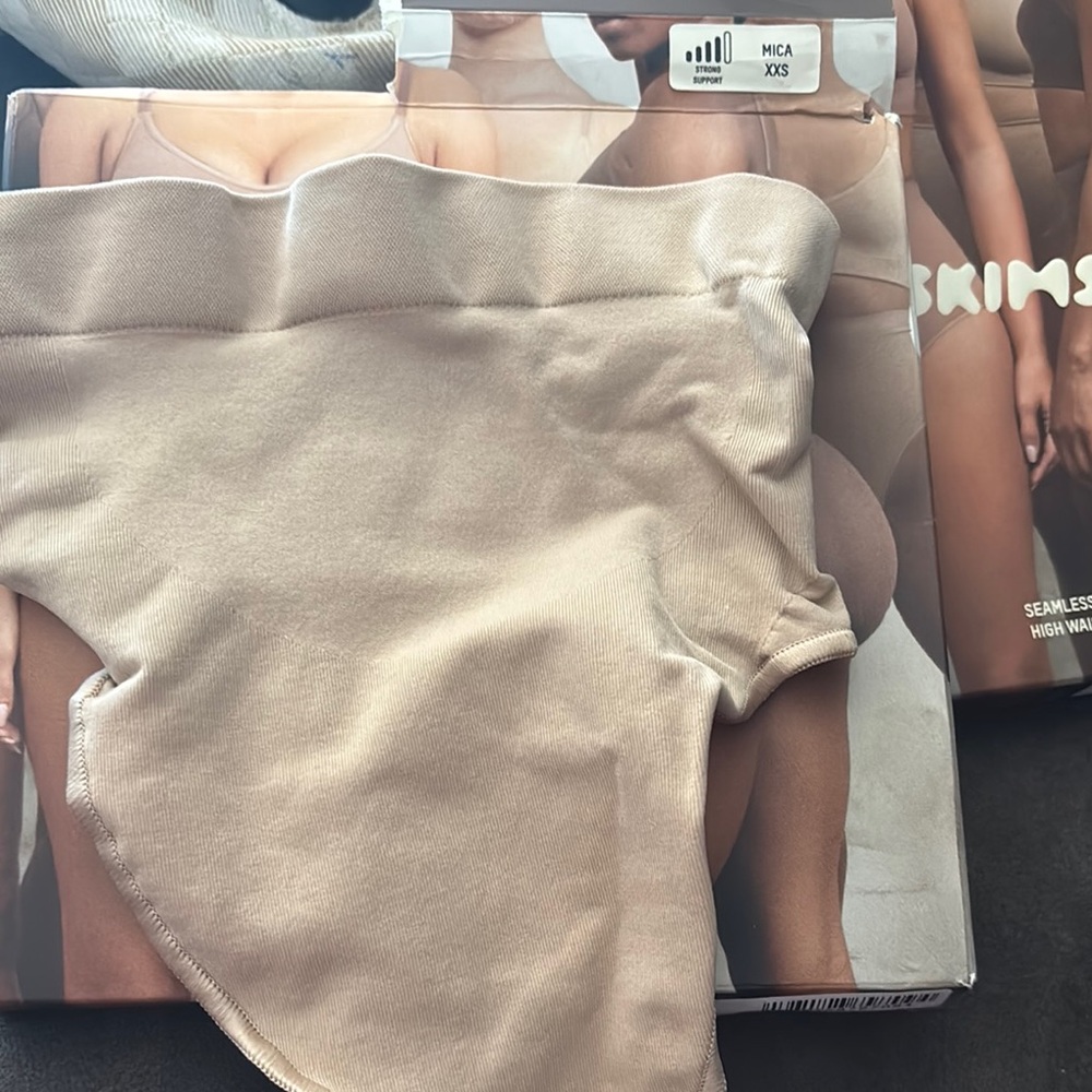 Skims Seamless High Waist Briefs in Beige